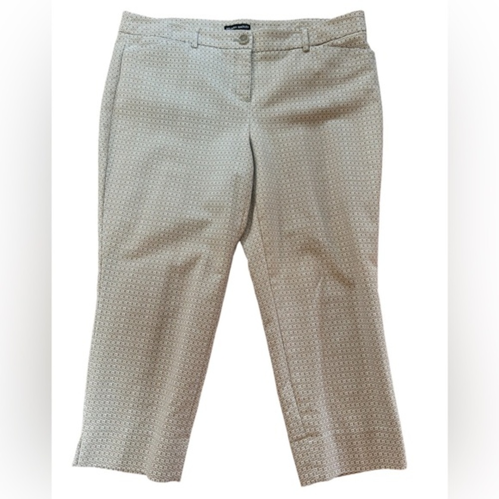 Hilary Radley Geometric Cropped Beige & White Pants in Size 16
